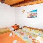 17603b * Silba